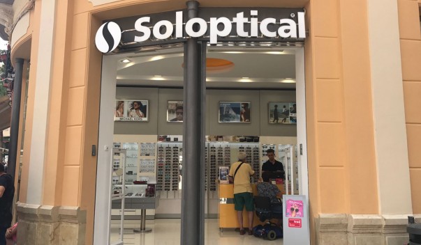 ÓPTICA SOLOPTICAL EN CALLE GRANADA EN MÁLAGA